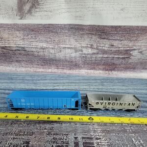 Vintage H.O scale USS & VGN 4 &5 bottom hopper train cars blue and silver